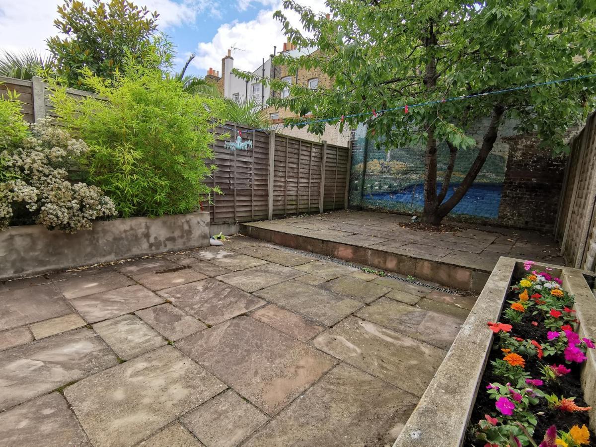 Single Room With En-Suite Shower Room In Zone 1 London Eksteriør bilde